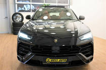 Lamborghini Urus Base