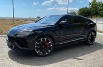 Lamborghini Urus Base