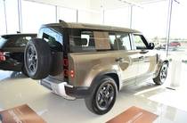 Land Rover Defender Base