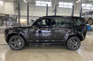 Land Rover Defender X-Dynamic SE