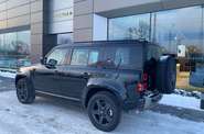 Land Rover Defender X-Dynamic SE