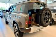 Land Rover Defender SE