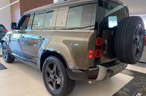 Land Rover Defender X-Dynamic SE