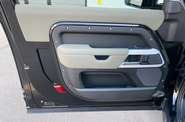 Land Rover Defender SE