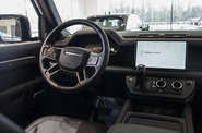 Land Rover Defender X-Dynamic HSE