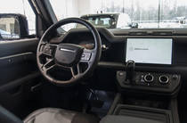 Land Rover Defender X-Dynamic HSE