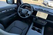 Land Rover Defender X-Dynamic SE