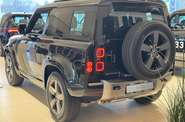 Land Rover Defender X-Dynamic SE