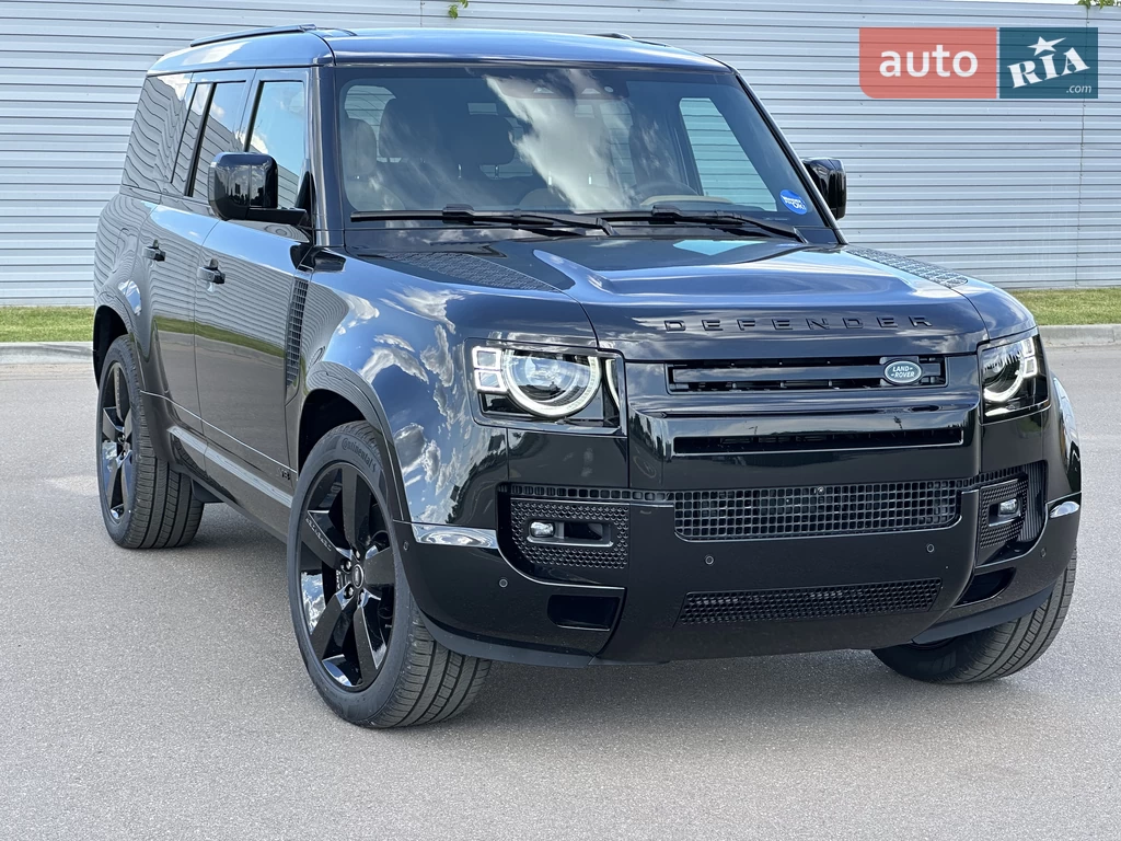 Land Rover Defender Base