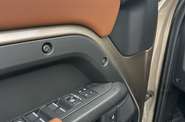 Land Rover Defender Octa