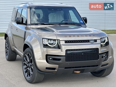 Land Rover Defender 2025