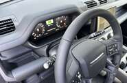 Land Rover Defender X-Dynamic SE