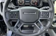 Land Rover Defender X-Dynamic SE