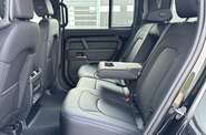 Land Rover Defender X-Dynamic SE