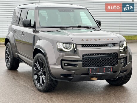 Land Rover Defender 2025