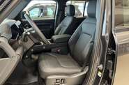Land Rover Defender X-Dynamic SE