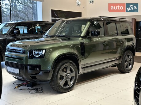 Land Rover Defender 2025