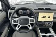 Land Rover Defender S