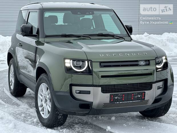 Land Rover Defender 2025