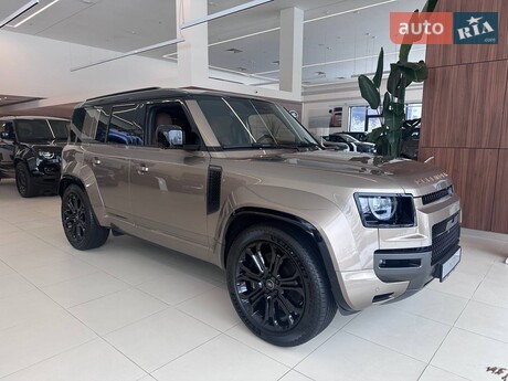Land Rover Defender 2025