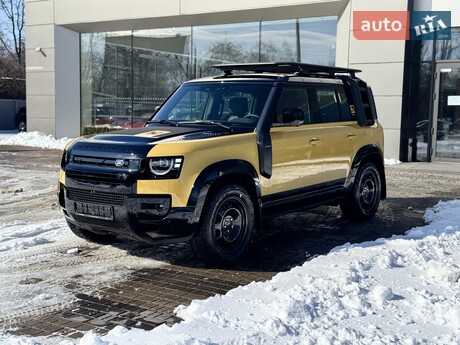 Land Rover Defender 2025