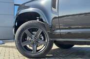Land Rover Defender SE