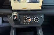 Land Rover Defender SE