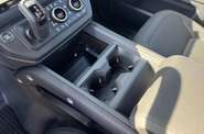 Land Rover Defender SE