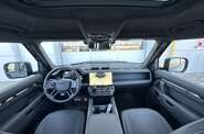 Land Rover Defender Octa