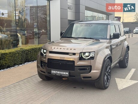 Land Rover Defender 2025