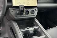 Land Rover Defender Octa