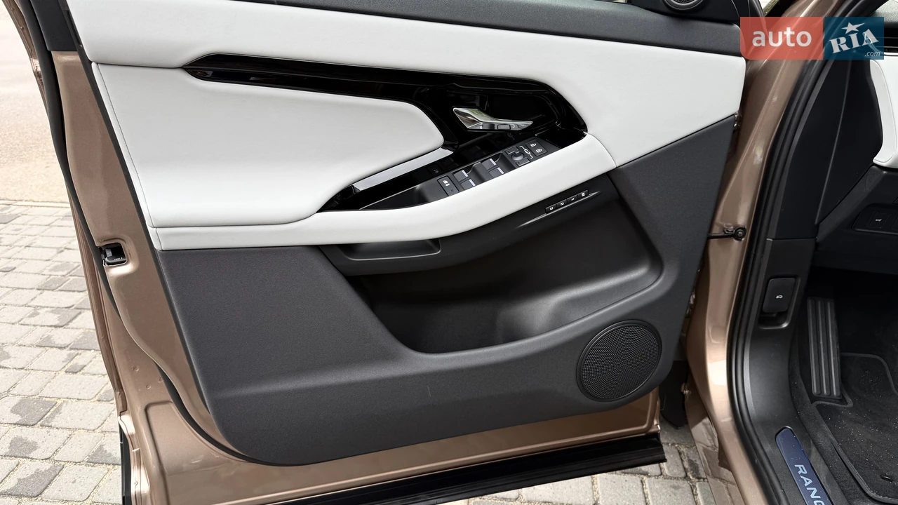 Land Rover-17