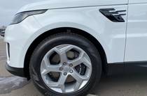 Land Rover Range Rover Sport SE Base Pack