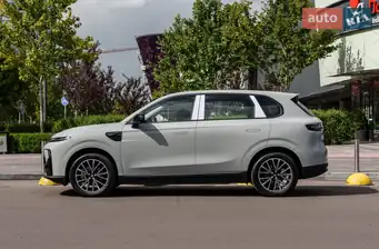 Leapmotor B10