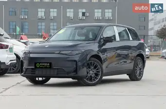 Leapmotor C10
