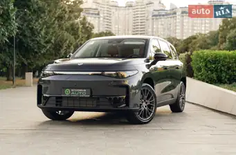 Leapmotor C10