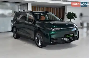 Leapmotor C16
