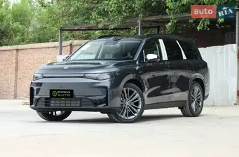 Leapmotor C16