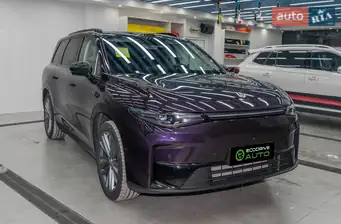 Leapmotor C16