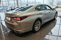 Lexus ES Executive+