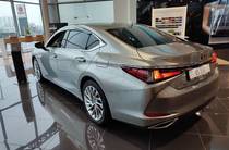 Lexus ES Executive+