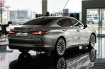 Lexus ES Executive+