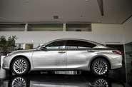 Lexus ES Launch Edition