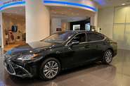 Lexus ES Business