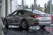 Lexus ES Launch Edition