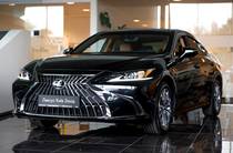 Lexus ES Business