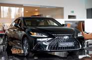 Lexus ES Business