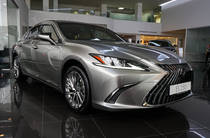 Lexus ES Launch Edition