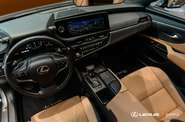 Lexus ES Launch Edition