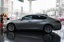 Lexus ES Launch Edition